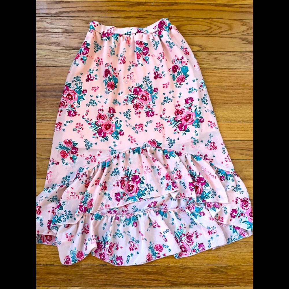 Emma & Ella size girls 7/8 high low floral skirt.
